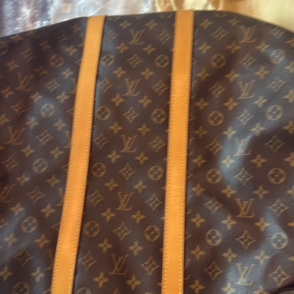 COPY - Authentic Louis Vuitton Monogram Keepall Bandouliere 55 - Picture 12 of 15